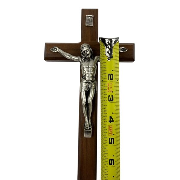Mcvan Walnut Wood Wall Crucifix Cross 10" Beveled Edges Silvertone Corpus USA - Picture 6 of 7